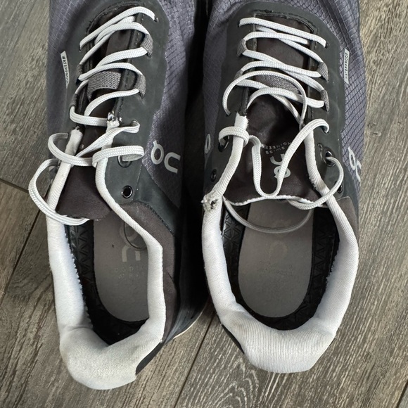 On Running Black and Gray Sneakers - Picture 13 of 13
